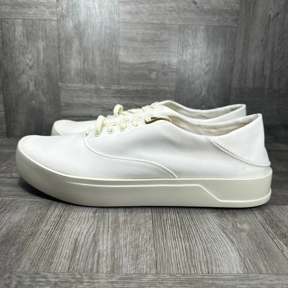 OluKai Tradewind Sneakers Mens 10.5 Off White Canvas Slip On Casual NEW
